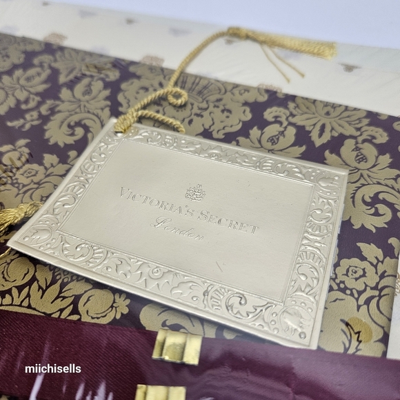 Vintage Victoria's Secret gifting set - Picture 7 of 8